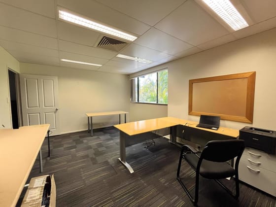 1 & 2/43 Olympic Circuit Southport QLD 4215 - Image 4