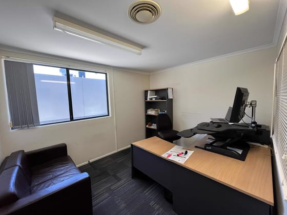 1 & 2/43 Olympic Circuit Southport QLD 4215 - Image 5