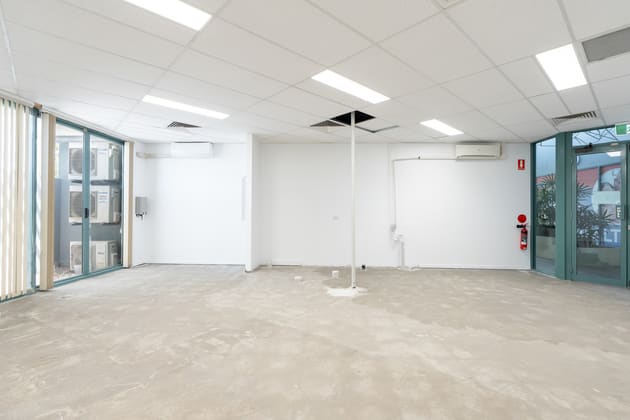 Click to view all images Suite 4/1 Bunker Road Victoria Point QLD 4165 - Image 4