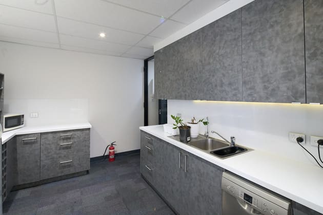 Click to view all images 272-276 Flinders Street Adelaide SA 5000 - Image 4