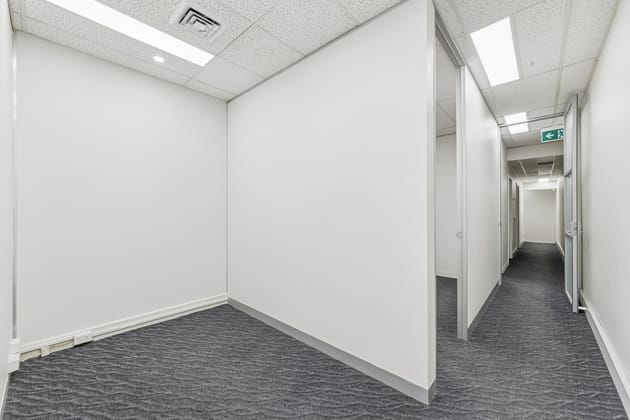 Click to view all images 259 Hawthorn Road Caulfield North VIC 3161 - Image 5