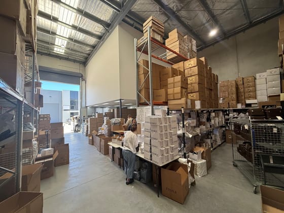 Click to view all images Unit 3/125 Rooks Road Nunawading VIC 3131 - Image 3