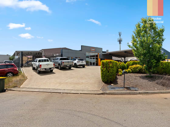 Click to view all images 6 Boulder Court Morphett Vale SA 5162 - Image 2