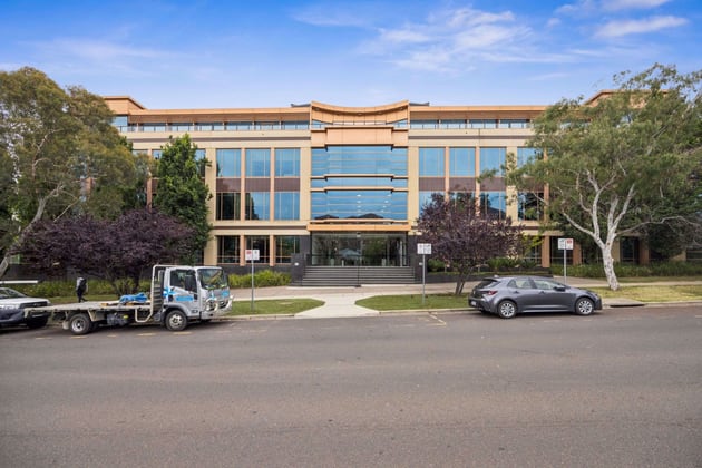 Click to view all images 44 Sydney Avenue Forrest ACT 2603 - Image 2