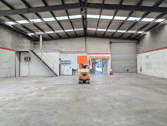 Click to view all images 27 Dingley Avenue Dandenong VIC 3175 - Image 3