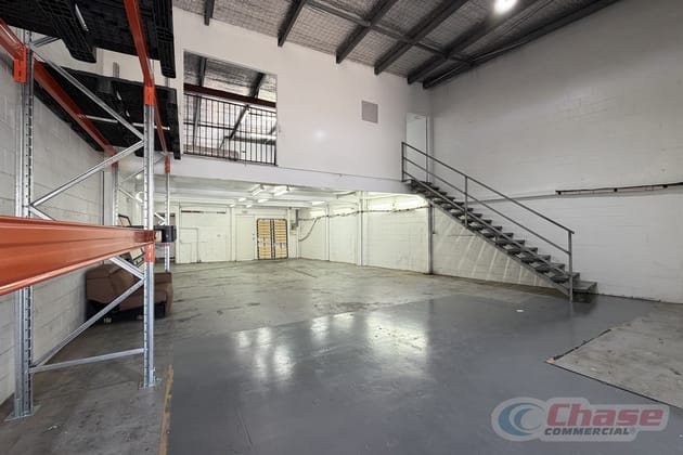 2/88 Logan Road Woolloongabba QLD 4102 - Image 2