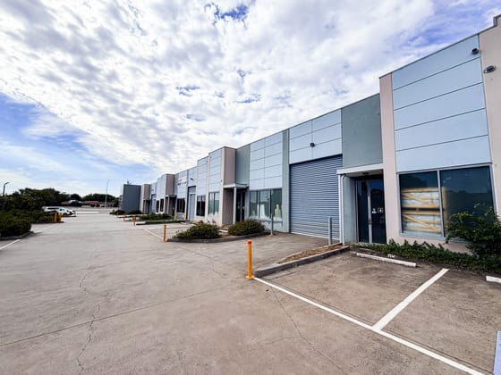 4/57-59 Cameron Street Cranbourne VIC 3977 - Image 2