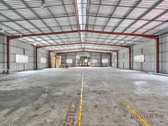 2/74-76 Magnesium Drive Crestmead QLD 4132 - Image 3