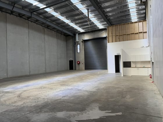 Click to view all images 28 Paramount Boulevard Cranbourne West VIC 3977 - Image 2