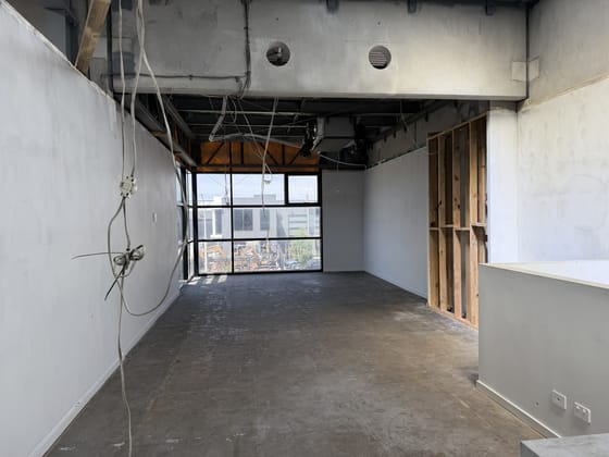 Click to view all images 28 Paramount Boulevard Cranbourne West VIC 3977 - Image 5