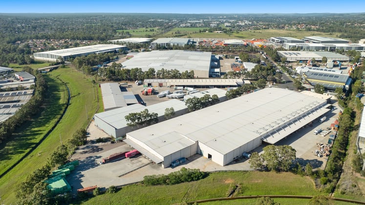 Click to view all images 5 Inglis Road Ingleburn NSW 2565 - Image 3