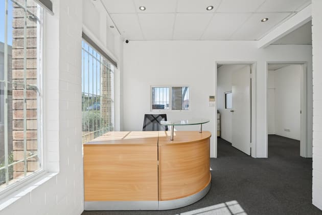 Click to view all images 22/8 Baretta Road Wangara WA 6065 - Image 2