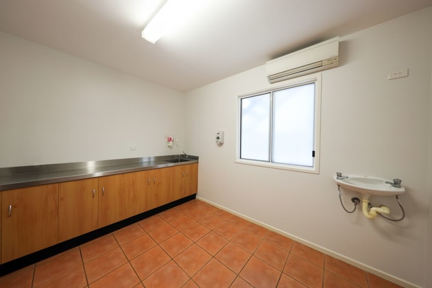 451 Draper Street Parramatta Park QLD 4870 - Image 2