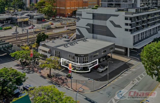 1/4 Park Road Milton QLD 4064 - Image 3