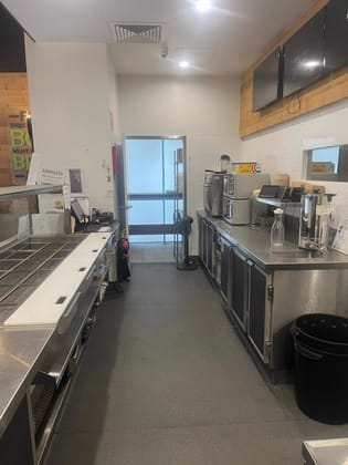 Click to view all images 515 St Pauls Tce Fortitude Valley QLD 4006 - Image 3