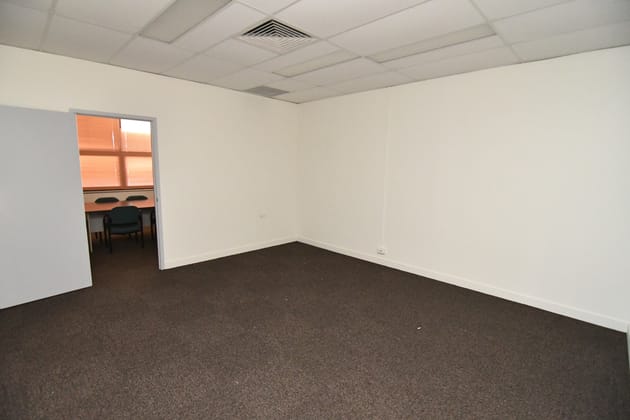 6B/202 Ross River Road Aitkenvale QLD 4814 - Image 5