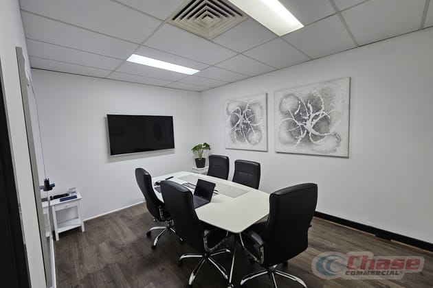 Click to view all images 4/633 Logan Road Greenslopes QLD 4120 - Image 4