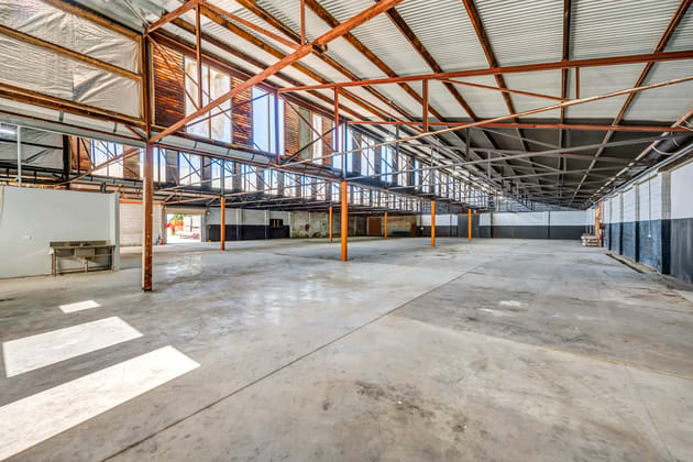 Click to view all images 111 Russell St Rosewater SA 5013 - Image 3