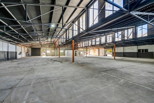 Click to view all images 111 Russell St Rosewater SA 5013 - Image 4