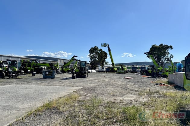 Click to view all images 142 Magnesium Drive Crestmead QLD 4132 - Image 2