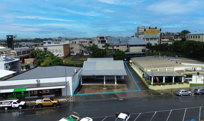 Click to view all images 16 Fitzgerald Esplanade Innisfail QLD 4860 - Image 3