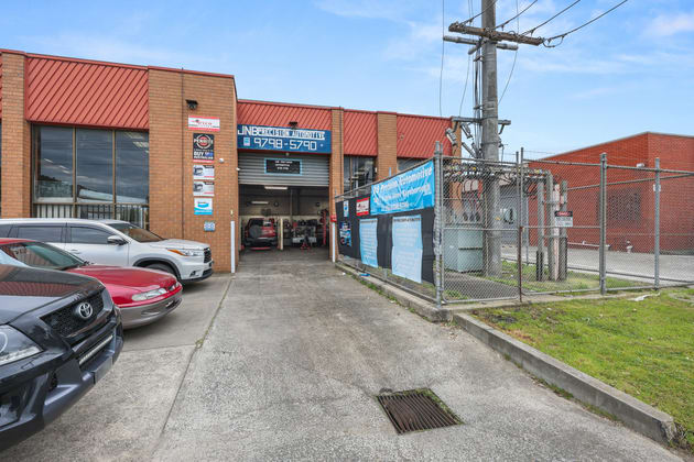 Click to view all images 5/1 Olive Grove Keysborough VIC 3173 - Image 2