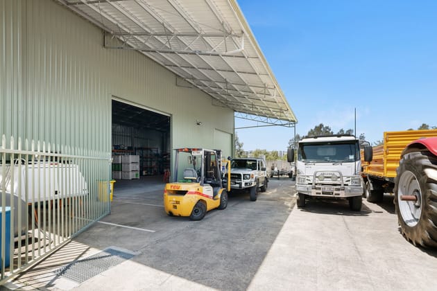 657 Pine Ridge Road Biggera Waters QLD 4216 - Image 4