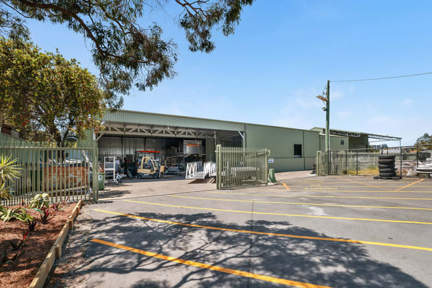 657 Pine Ridge Road Biggera Waters QLD 4216 - Image 2