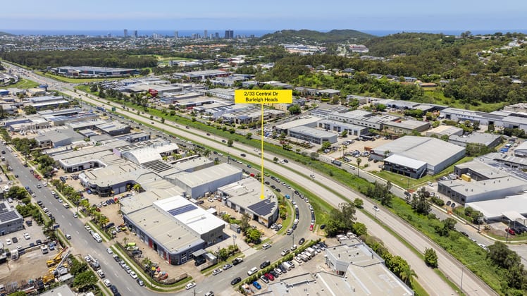 2/33 Central Drive Burleigh Heads QLD 4220 - Image 1