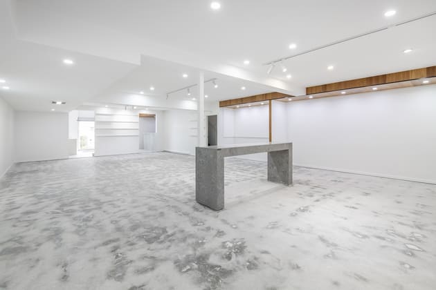2/33 Central Drive Burleigh Heads QLD 4220 - Image 3