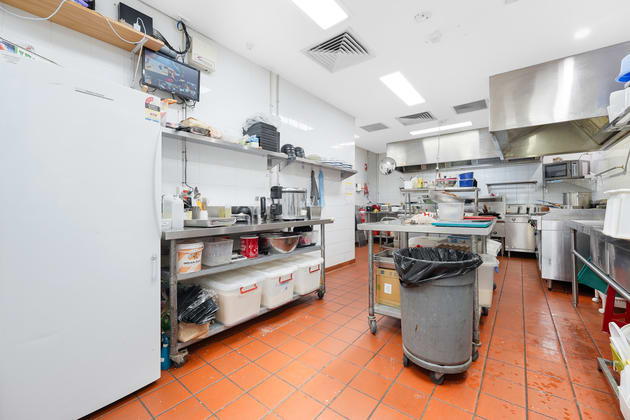 Click to view all images Unit 20/94 Abbott Road Hallam VIC 3803 - Image 4