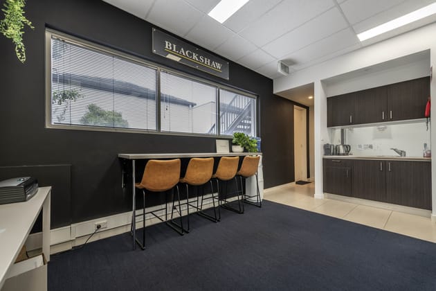 Click to view all images Ground Shop 1/61 Anthony Rolfe Avenue Gungahlin ACT 2912 - Image 4