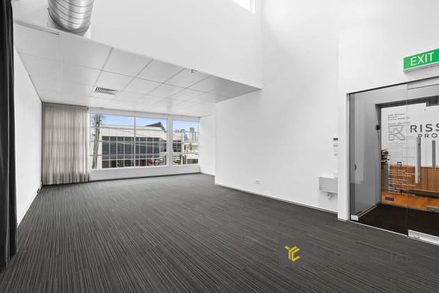 6/34 Commercial Road Newstead QLD 4006 - Image 2