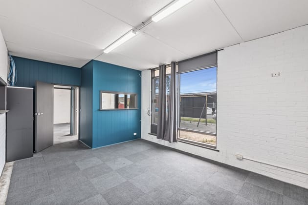 2B Bricker Street Cheltenham VIC 3192 - Image 4