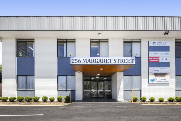 4/256 Margaret Street Toowoomba City QLD 4350 - Image 1