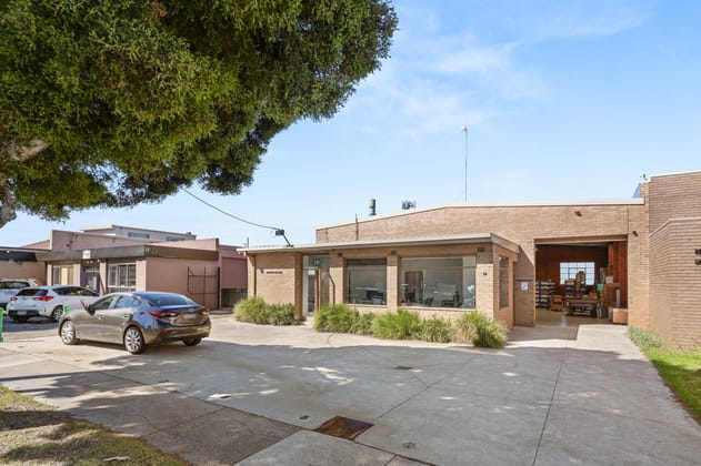 39 Henderson Road Clayton VIC 3168 - Image 2