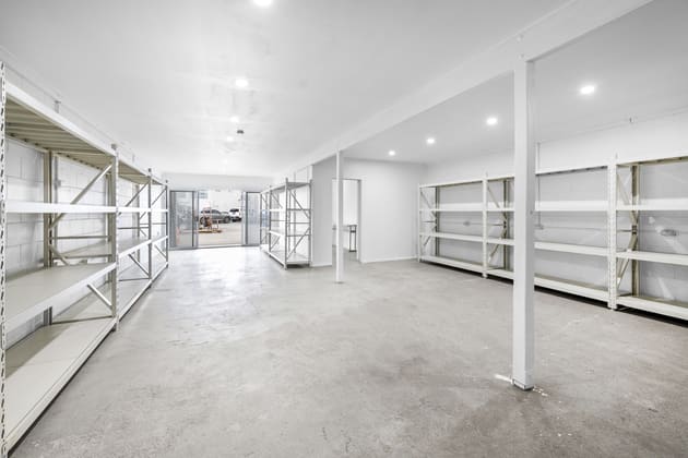 4/45 Taree Street Burleigh Heads QLD 4220 - Image 3