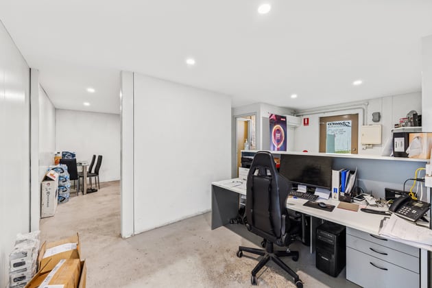 9/12 Stanhope Gardens Midvale WA 6056 - Image 2