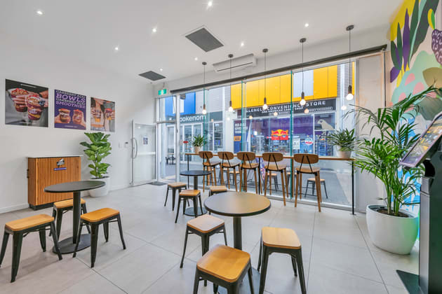 Shop 8/7 Moseley Square (Holdfast Walk) Glenelg SA 5045 - Image 4