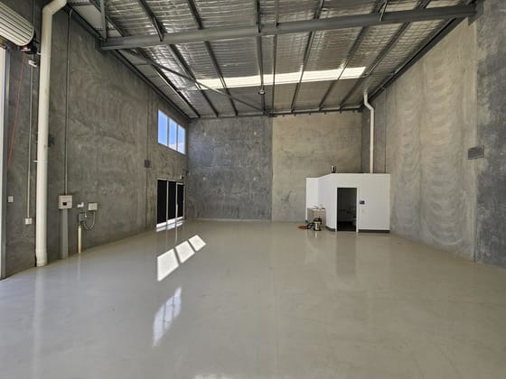 4/3 Quartz Way Wangara WA 6065 - Image 4