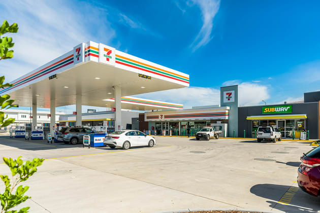 7-Eleven & Subway, 2 Binnies Road Ripley QLD 4306 - Image 1