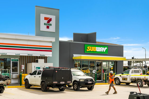 7-Eleven & Subway, 2 Binnies Road Ripley QLD 4306 - Image 3
