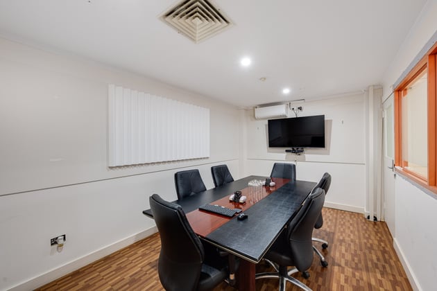 Whole Property/25 Barfield Crescent Edinburgh North SA 5113 - Image 4
