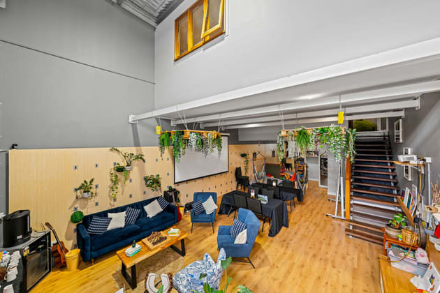 9/35 Hugo Place Mansfield QLD 4122 - Image 2