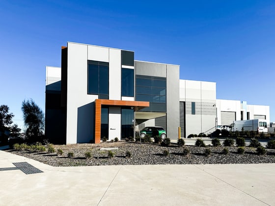 31 Hamersley Drive Clyde North VIC 3978 - Image 5