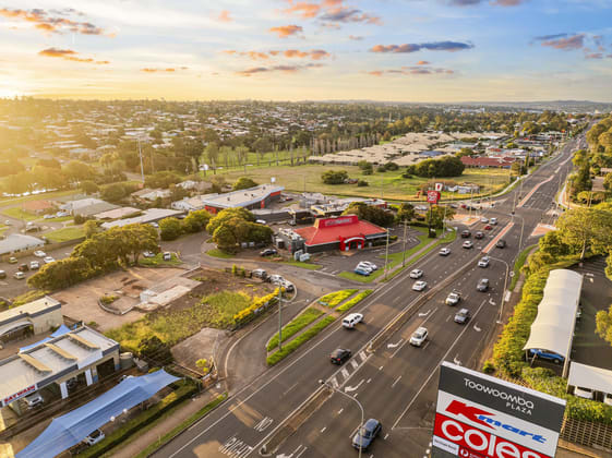 875 Ruthven St Kearneys Spring QLD 4350 - Image 4