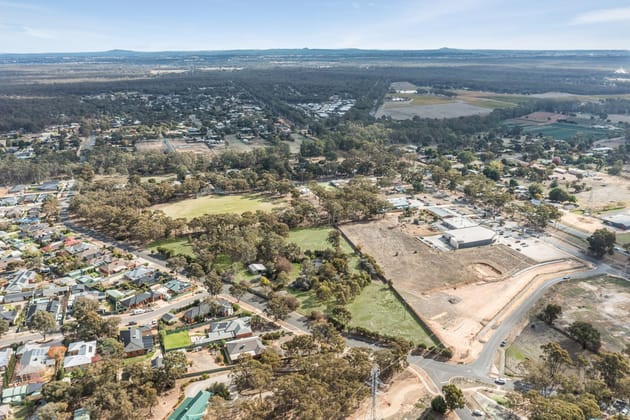 41 Carolyn Way Maiden Gully VIC 3551 - Image 2