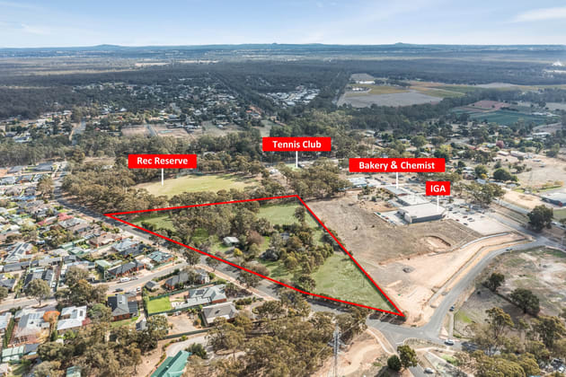 41 Carolyn Way Maiden Gully VIC 3551 - Image 3