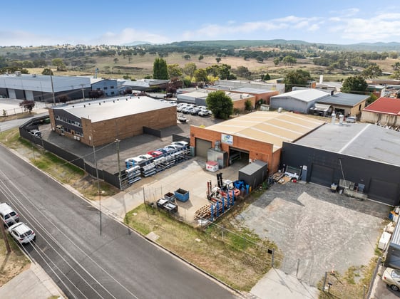 32 Hincksman Street Queanbeyan NSW 2620 - Image 1
