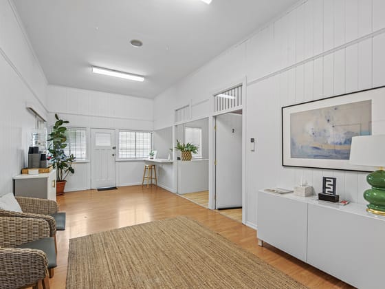 25 Cecil Street Indooroopilly QLD 4068 - Image 2